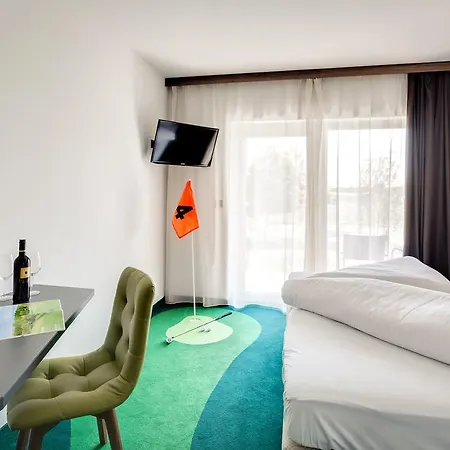 Sonnenchalets Hostel Zsira